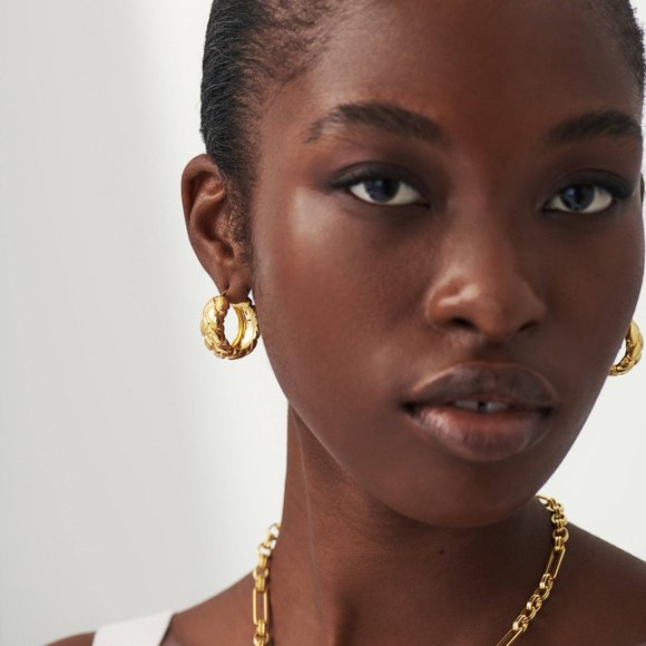 Missoma Lucy Williams Chunky Waffle Hoop Earrings - Picture 4 of 11